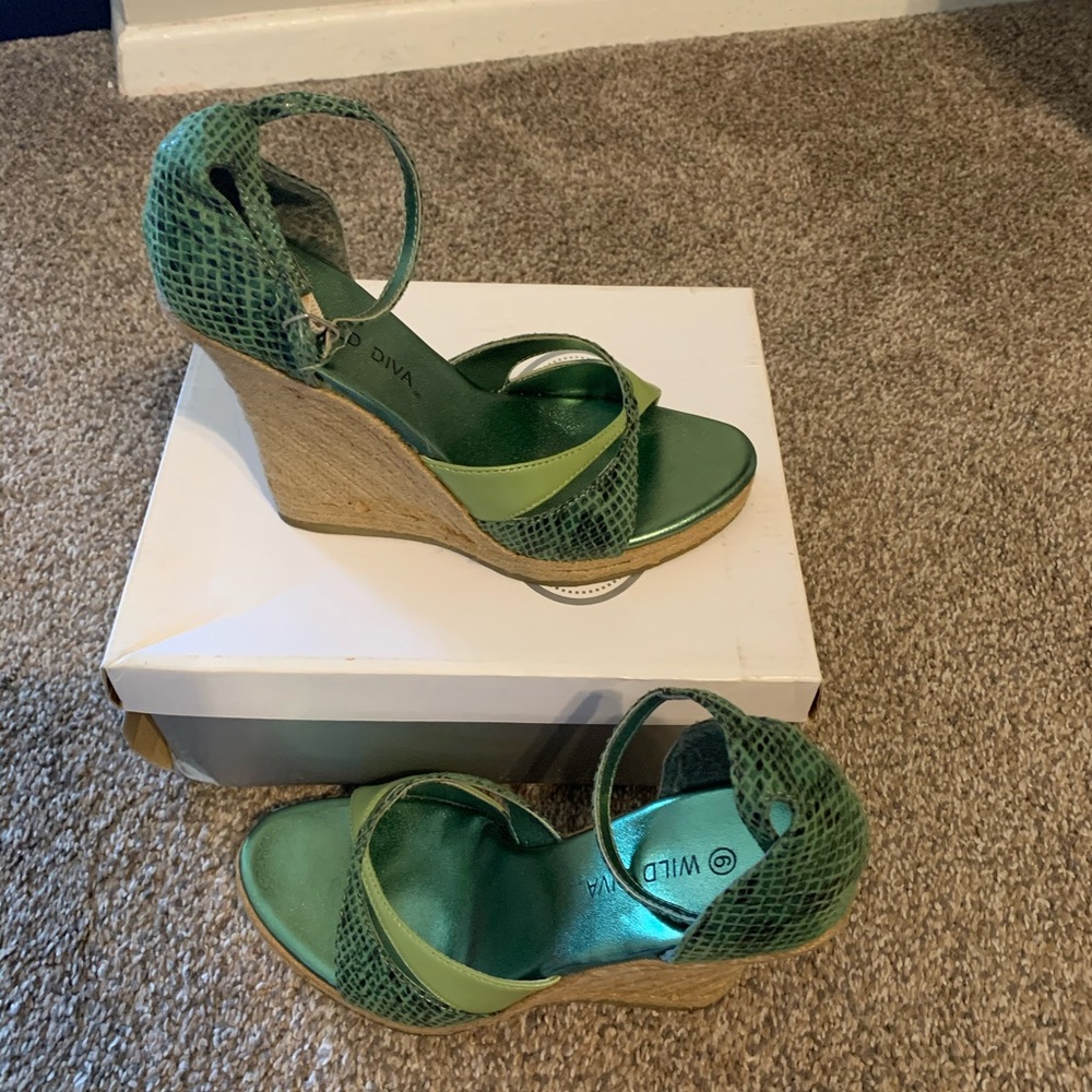 Wedge sandal - Picture 2 of 4